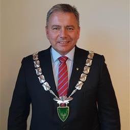 Bilde av Knut Sjømæling med ordførerkjede