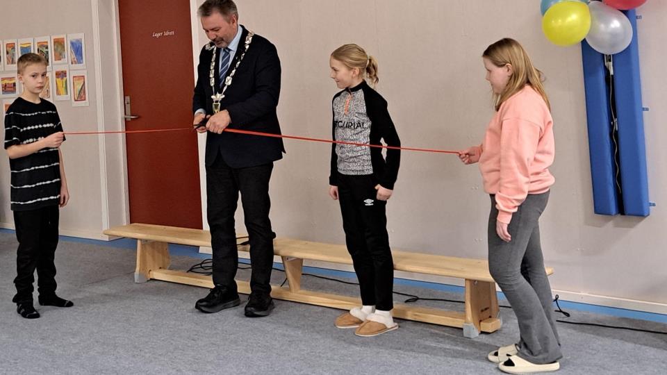 Lenke til artikkel: Offisiell åpning på Angvik skule